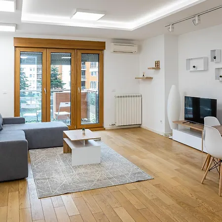 N2 - A Blok Apartament